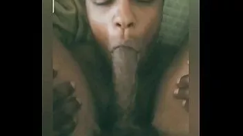Afspelen Ze houdt van deze lul in haar mond (pt.2)...kuroyukiexperience