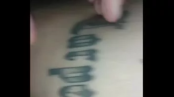 play Mi mejor amigo me chupa la polla hasta hacer que me corra de felicidad