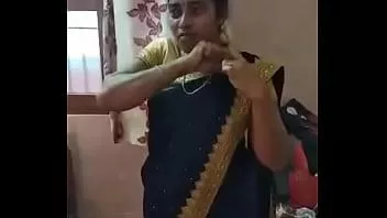 Oynat Mallu karısı ona cloths ve göğüsler emme bölüm 2