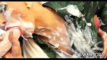 Reproducir La tentadora jenna lovely masturbándose mientras nadie está mirando
