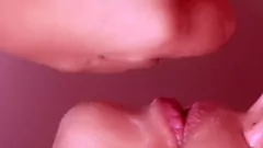 تشغيل زوجة الغش تحصل على الانتقام مع اللسان مشبع بالبخار