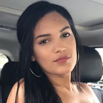 Pornostar Alina Belle