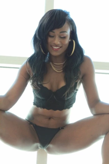 Gwiazda porno Mamba Black
