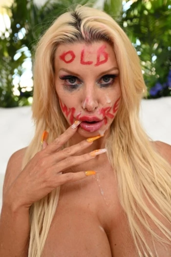 Порнозвезда Brittany Andrews