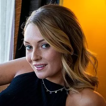 Pornostar Charlotte Sins